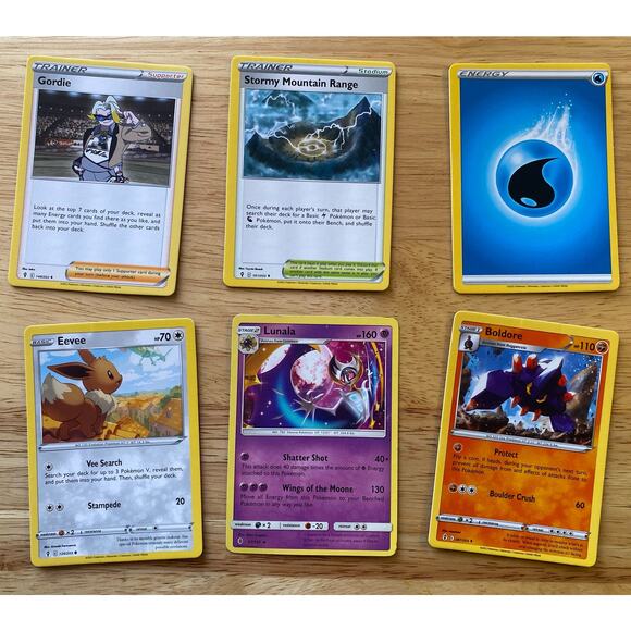 17 Pokémon Cards - Picture 7 of 8